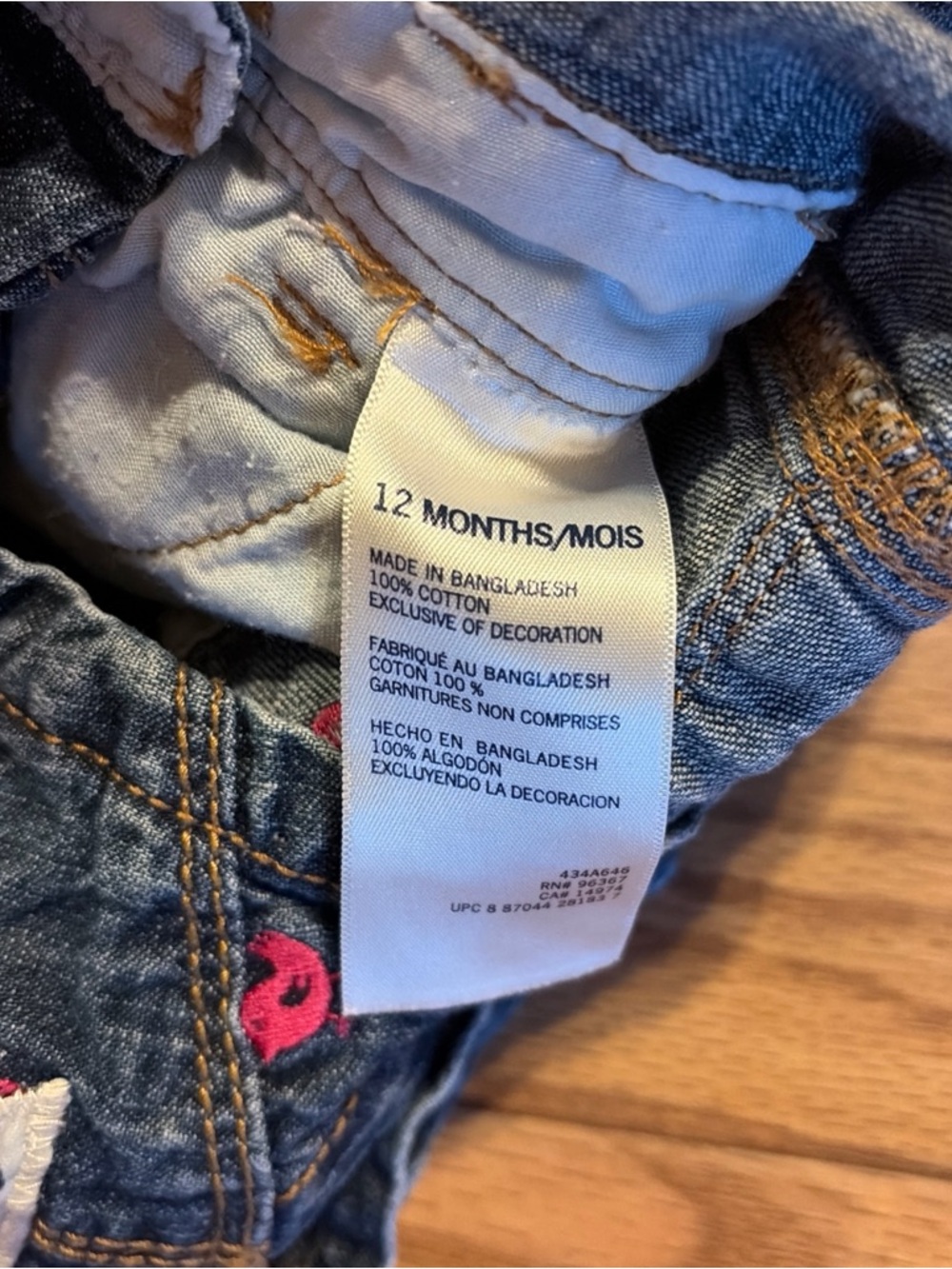 Oshkosh B’goshVestbak Denim Overalls Pink Embroidered Birds Size 12 Months - Picture 6 of 6